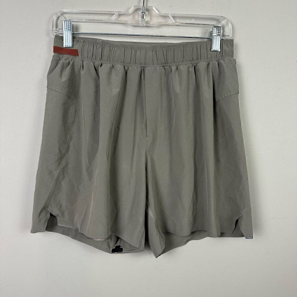 Lululemon men’s surge running athletic shorts medium